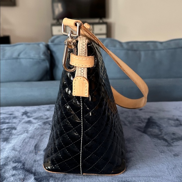 Consuela Jax bucket bag - Picture 3 of 11